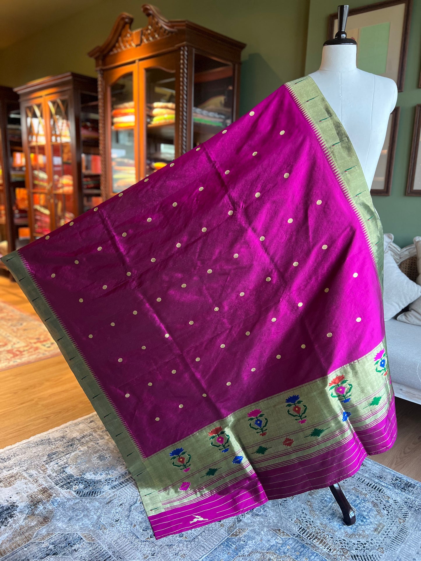 Wine Dupatta with Muniya Border and Antique Gold Finish, Floral Pallu