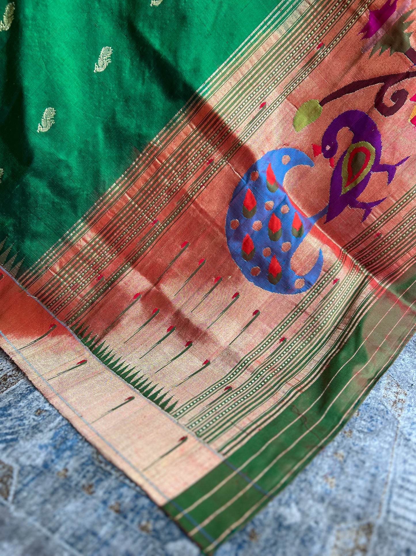 Dark Green Dupatta with Muniya Border and Peacock Pallu