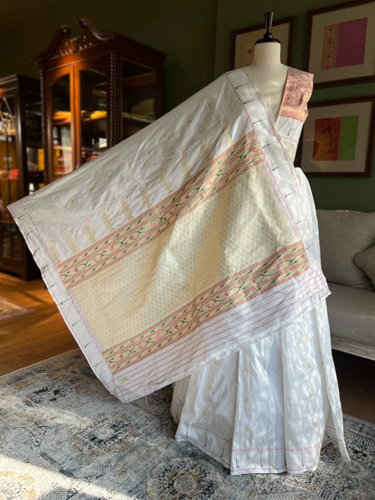 Ivory Paithani with Muniya Border and Tava Pallu