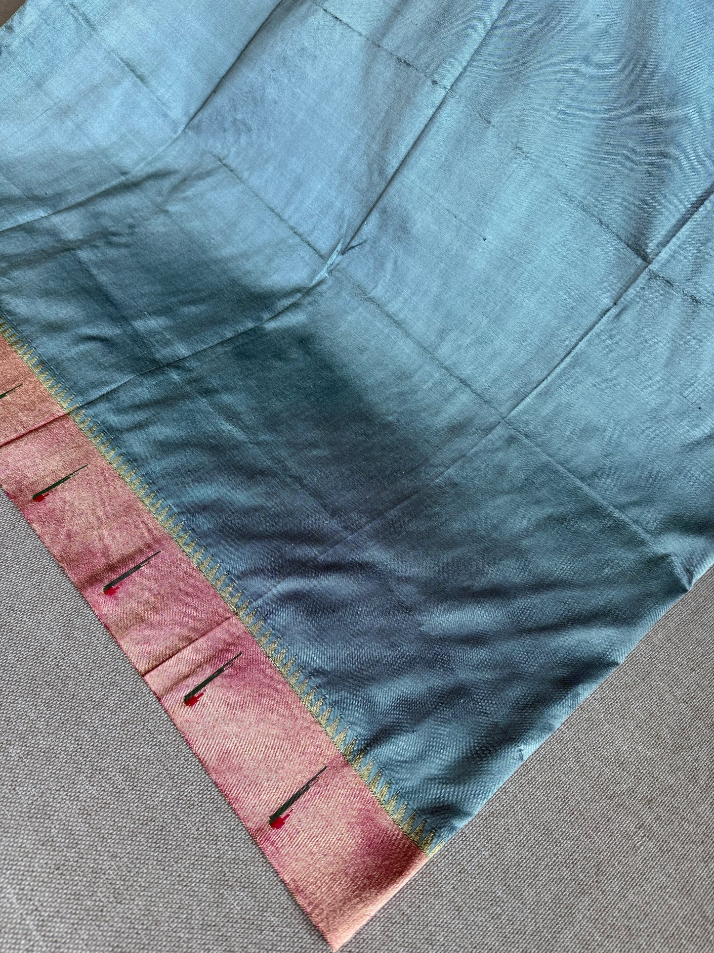 Grey with Pink Muniya Border Blouse Piece