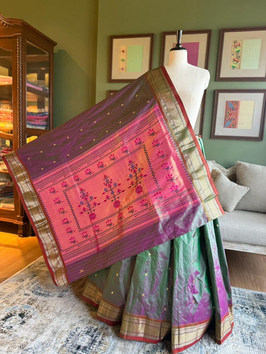 Maroon x Green Paithani with Asavali Pallu