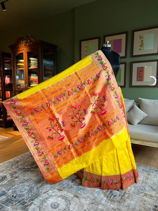 Yellow Lotus Border Paithani