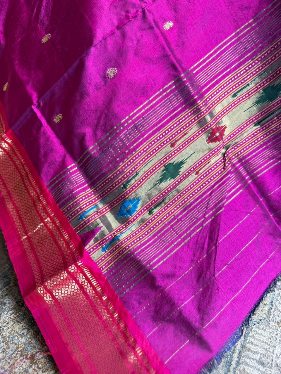 Purple Dupatta with Barao Panja Pallu