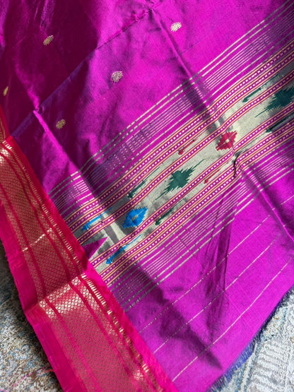 Purple Dupatta with Barao Panja Pallu