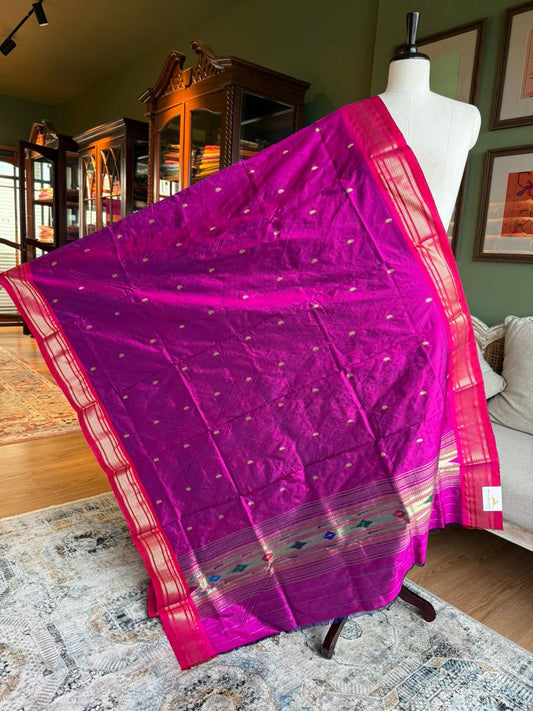 Purple Dupatta with Barao Panja Pallu